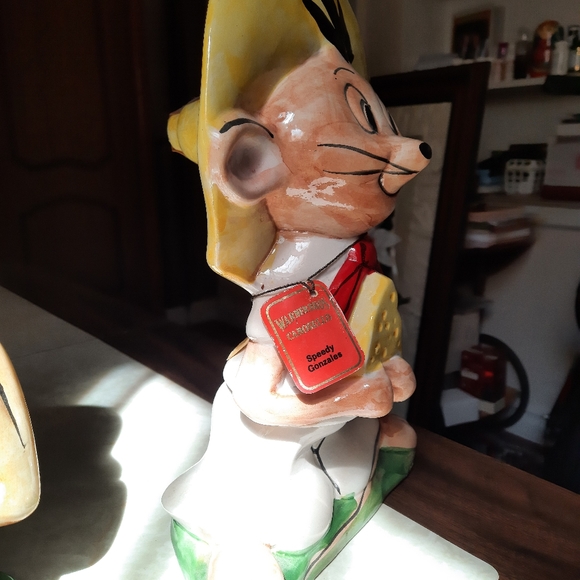 Vintage 2 Warner Bros. 1960s Cartoon Characters Amaretto Bottles-Italy  $50 - Picture 4 of 10